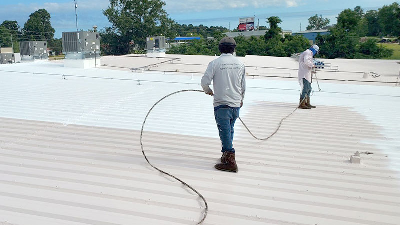 How to Apply a Rubber Roof Coating 